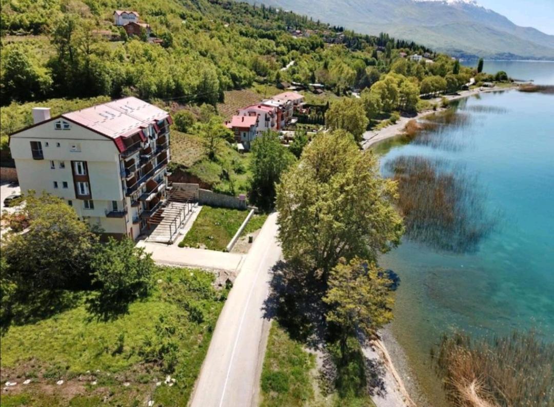 Vera Apartments Ohrid Esterno foto