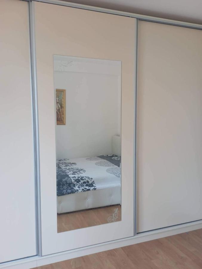 Vera Apartments Ohrid Esterno foto